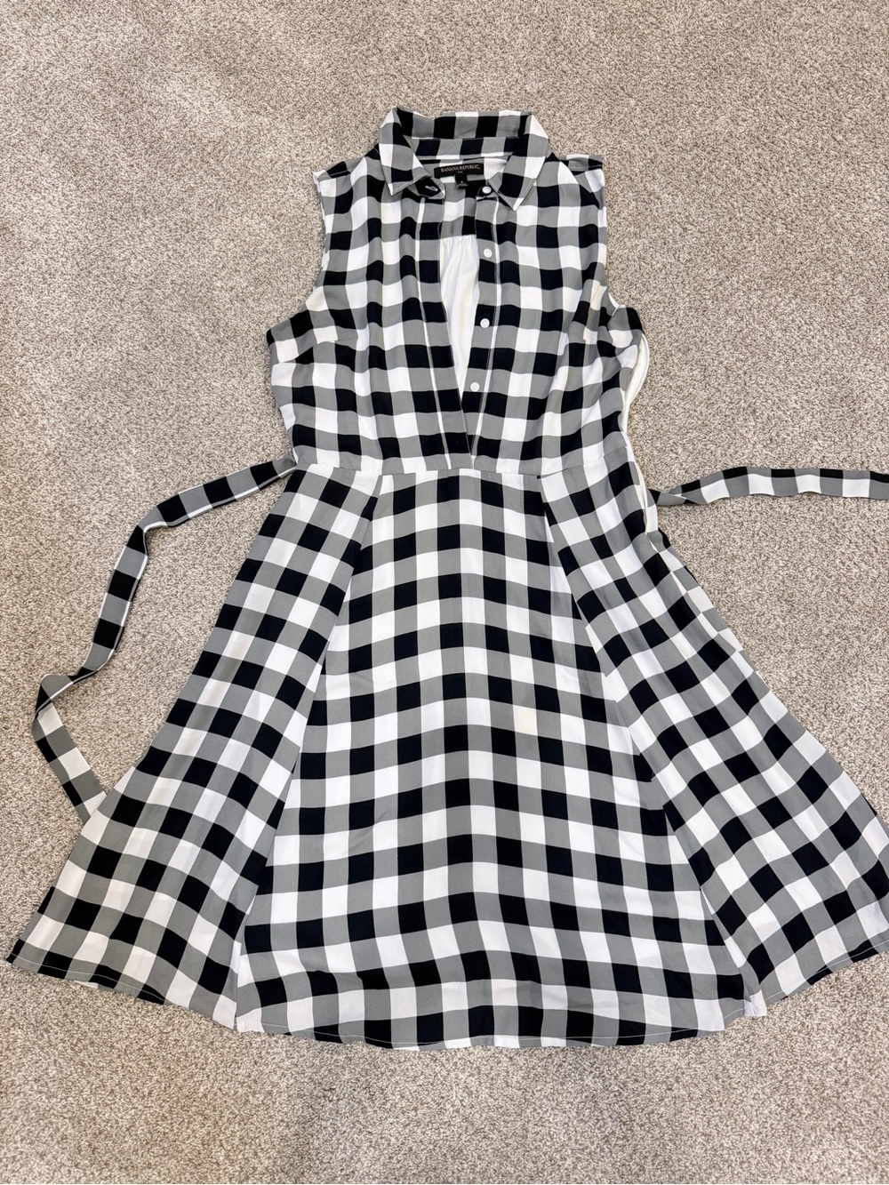 Banana Republic Sleeveless Black and White Gingham Kids Dress with Waist Tie